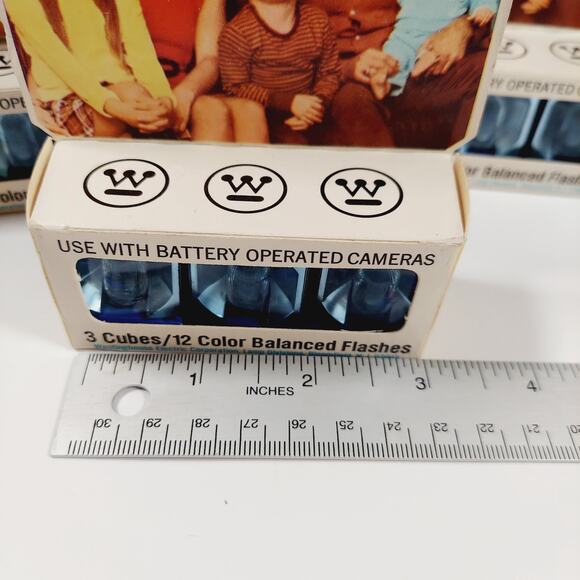 Vintage Flash Cubes Lot Westinghouse 4 Boxes 12 Camera Flashcubes 48 Flashes - Picture 11 of 12